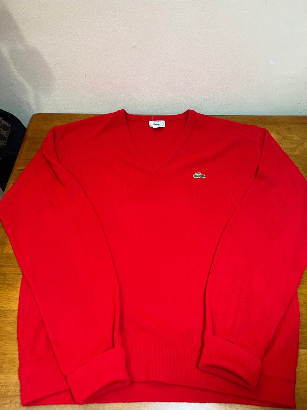 VINTAGE IZOD Lacoste Red V-Neck Men's Sweater with Embroidered Logo Size LARGE